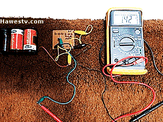 Photo: Circuit under power with output voltage at 1.42V