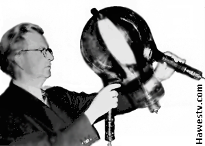 Photo: Baird with 2-gun,
       2-color Telechrome tube, short-neck version