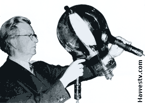 Photo: 
        Baird holding 2-color Telechrome tube