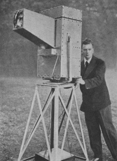 Baird and the navigation version of his 
noctovisor (mechanisches Fernsehen)